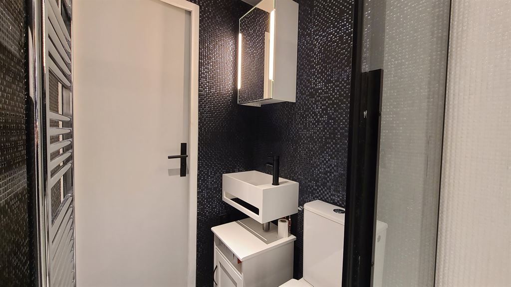 studio en vente sur PARIS (75008)