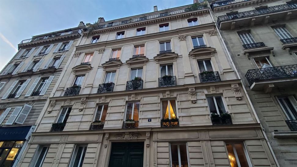 studio en vente sur PARIS (75008)