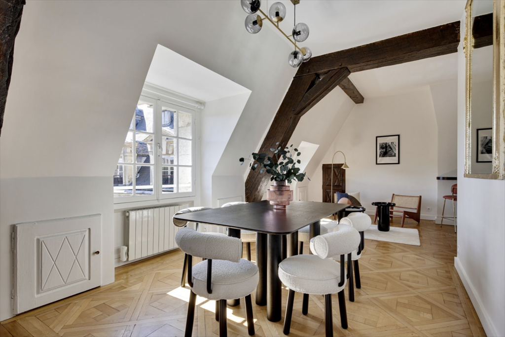 duplex 3 Rooms for sale on PARIS (75004)
