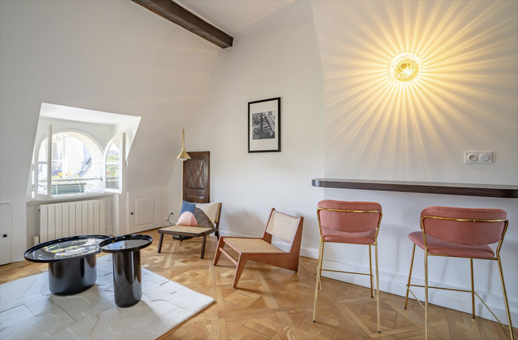 duplex 3 Rooms for sale on PARIS (75004)