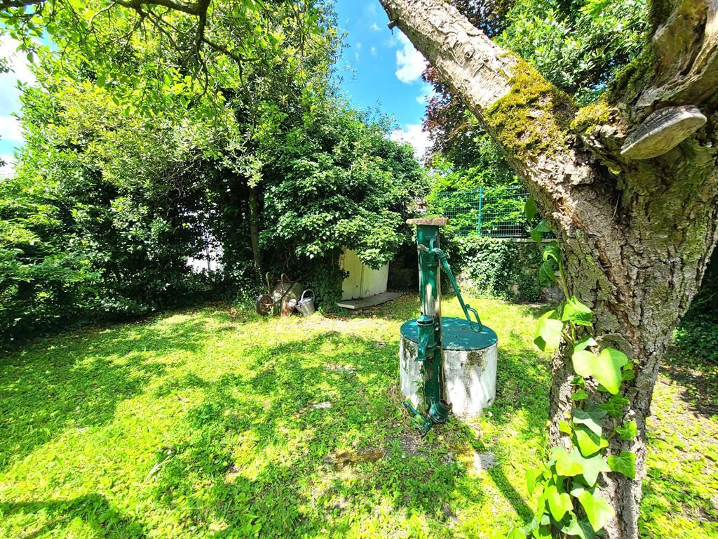 house 5 Rooms for sale on FONTENAY SOUS BOIS (94120)