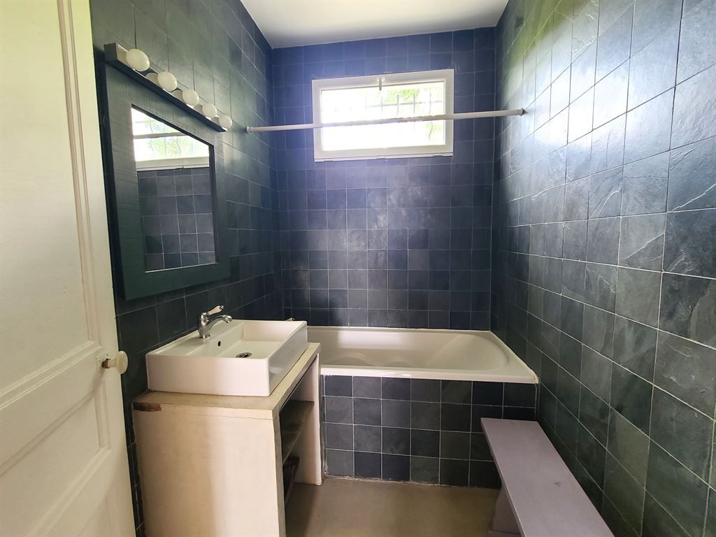 house 5 Rooms for sale on FONTENAY SOUS BOIS (94120)