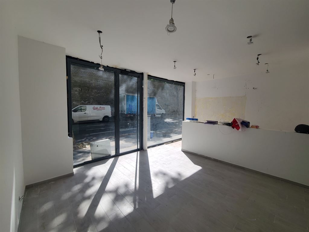 local d'activité en vente sur CLICHY (92110)