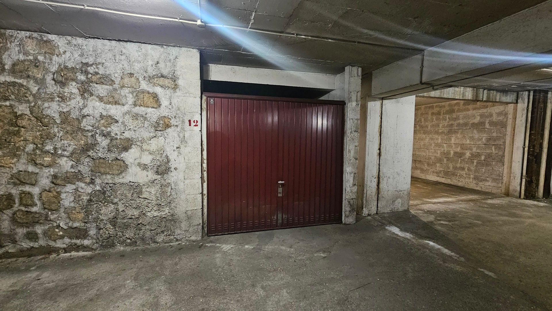 Sale Garage Paris 17 27&nbsp;m²
